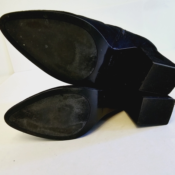 Marc Fisher Women's Faux Suede Black Ankle Booties Block Heels Size 11 - Picture 16 of 17